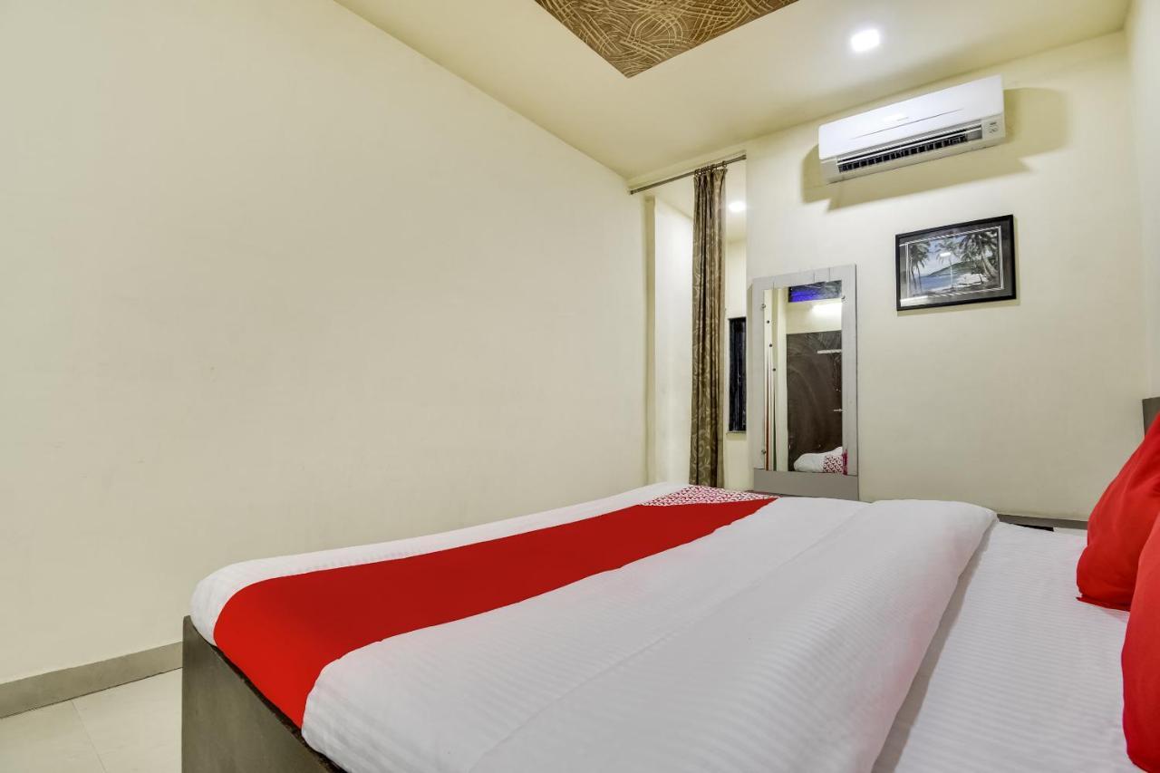 Hotel O Aryan Khāmgaon Exteriör bild