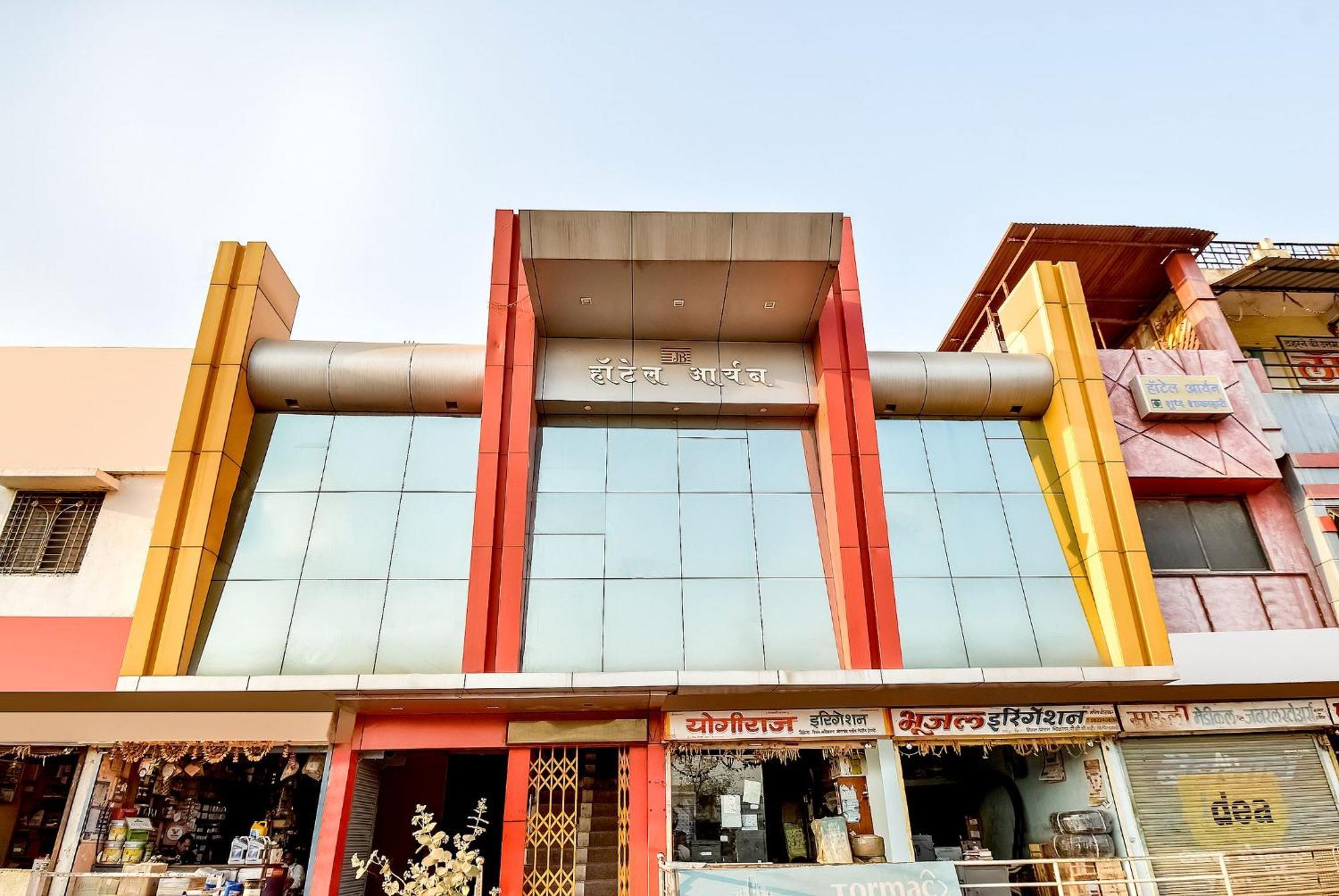 Hotel O Aryan Khāmgaon Exteriör bild