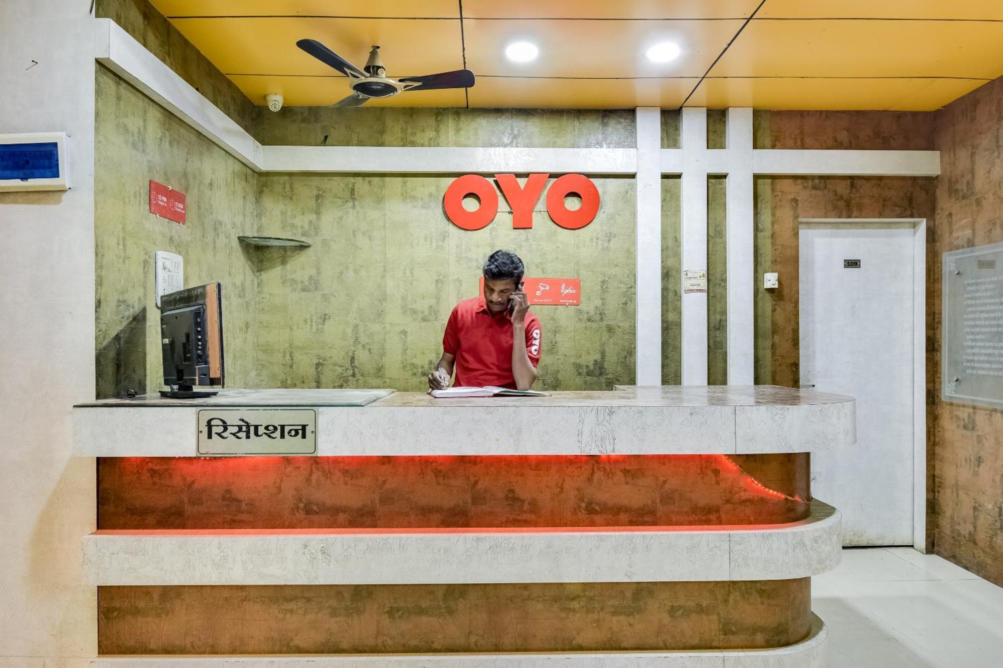 Hotel O Aryan Khāmgaon Exteriör bild