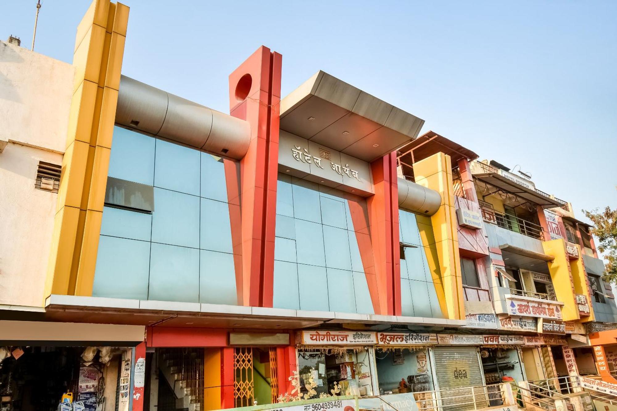 Hotel O Aryan Khāmgaon Exteriör bild